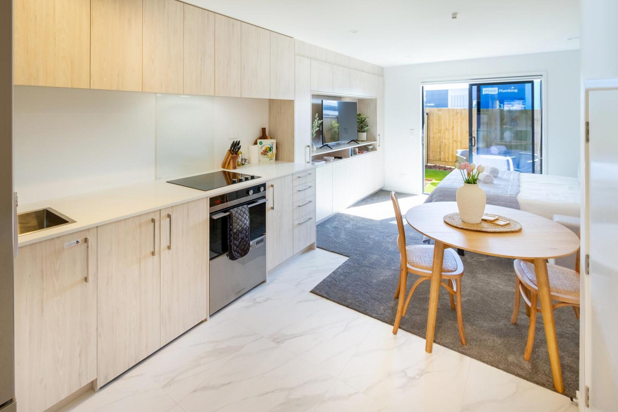 Downtown Delight: Studio At 8 Wilmer With Backyard كريستتشيرش المظهر الخارجي الصورة
